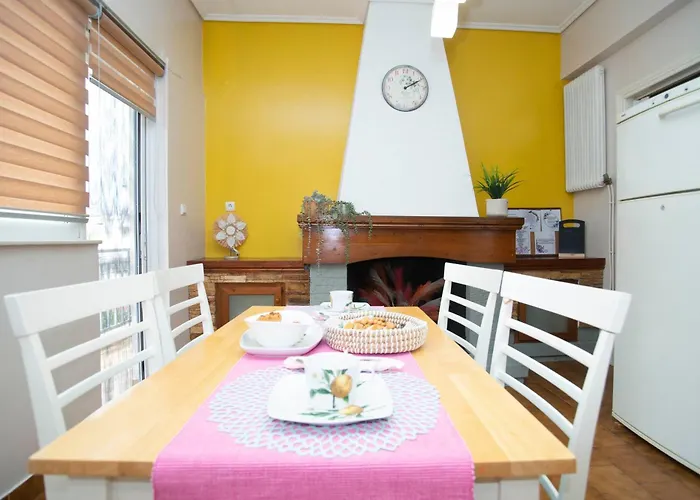 Electra\'S 2-Bedroom Apt-Convenient Location Patra