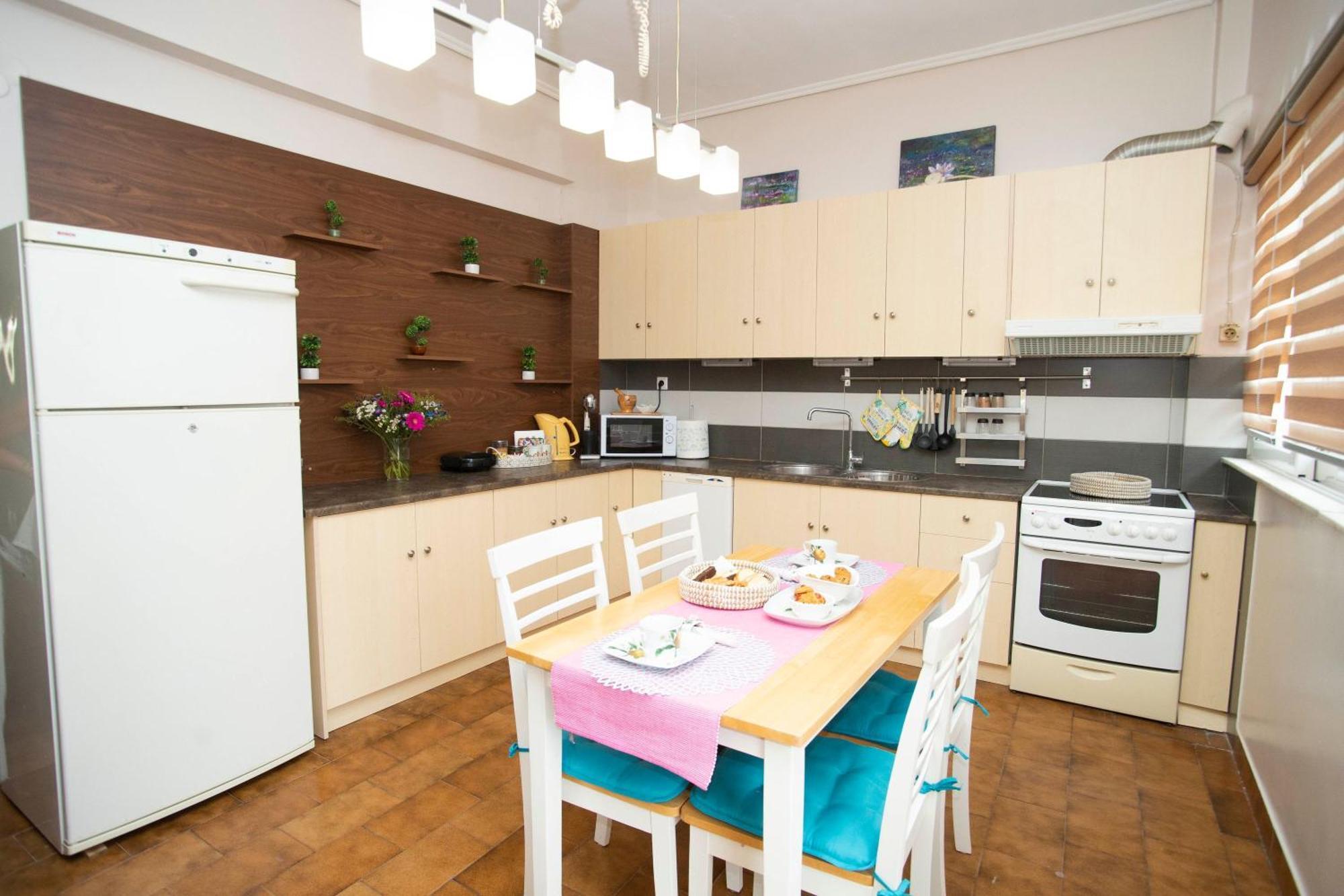 Apartament Electra's 2-bedroom Apt-convenient Location *