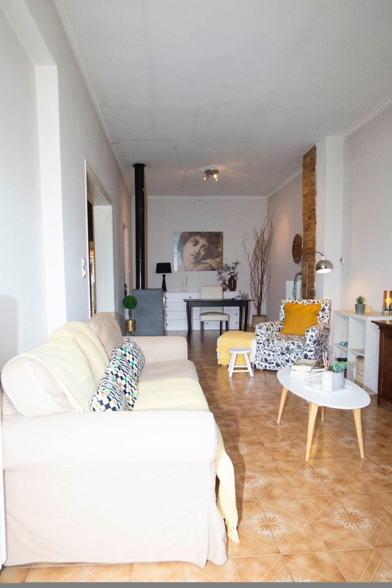 Electra's 2-bedroom Apt-convenient Location Patras