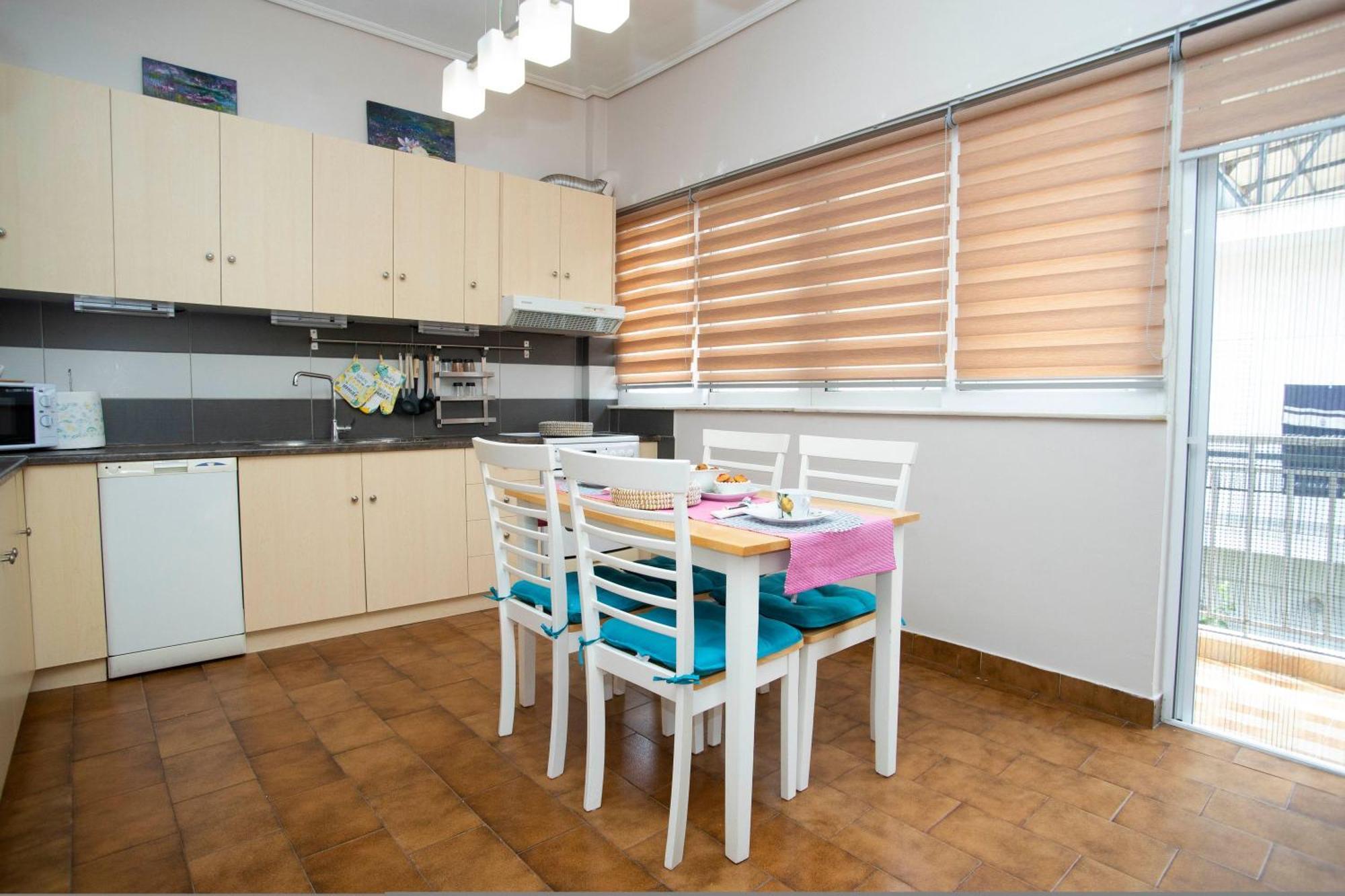 Electra's 2-bedroom Apt-convenient Location * Patras