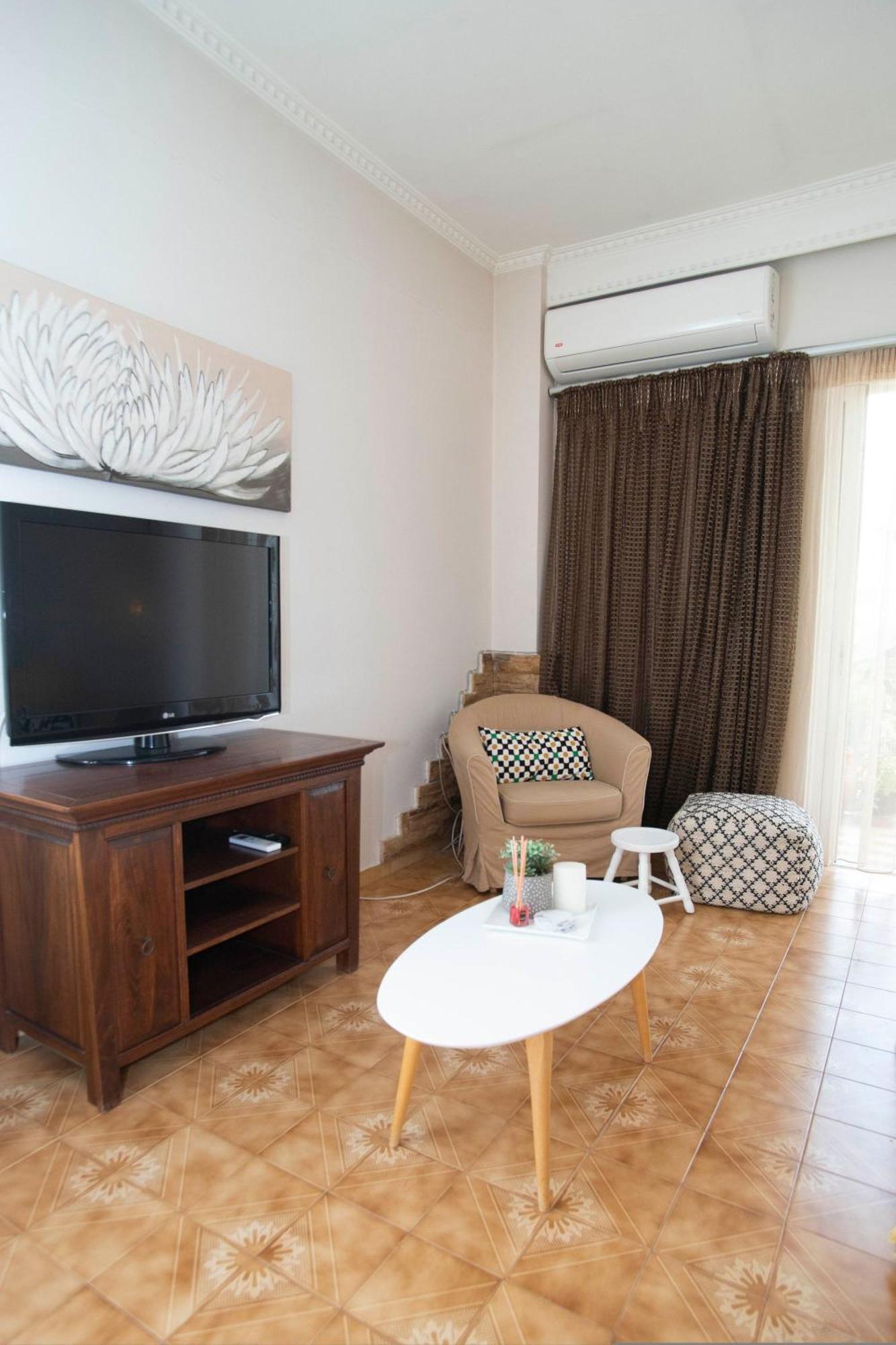 Electra's 2-bedroom Apt-convenient Location *