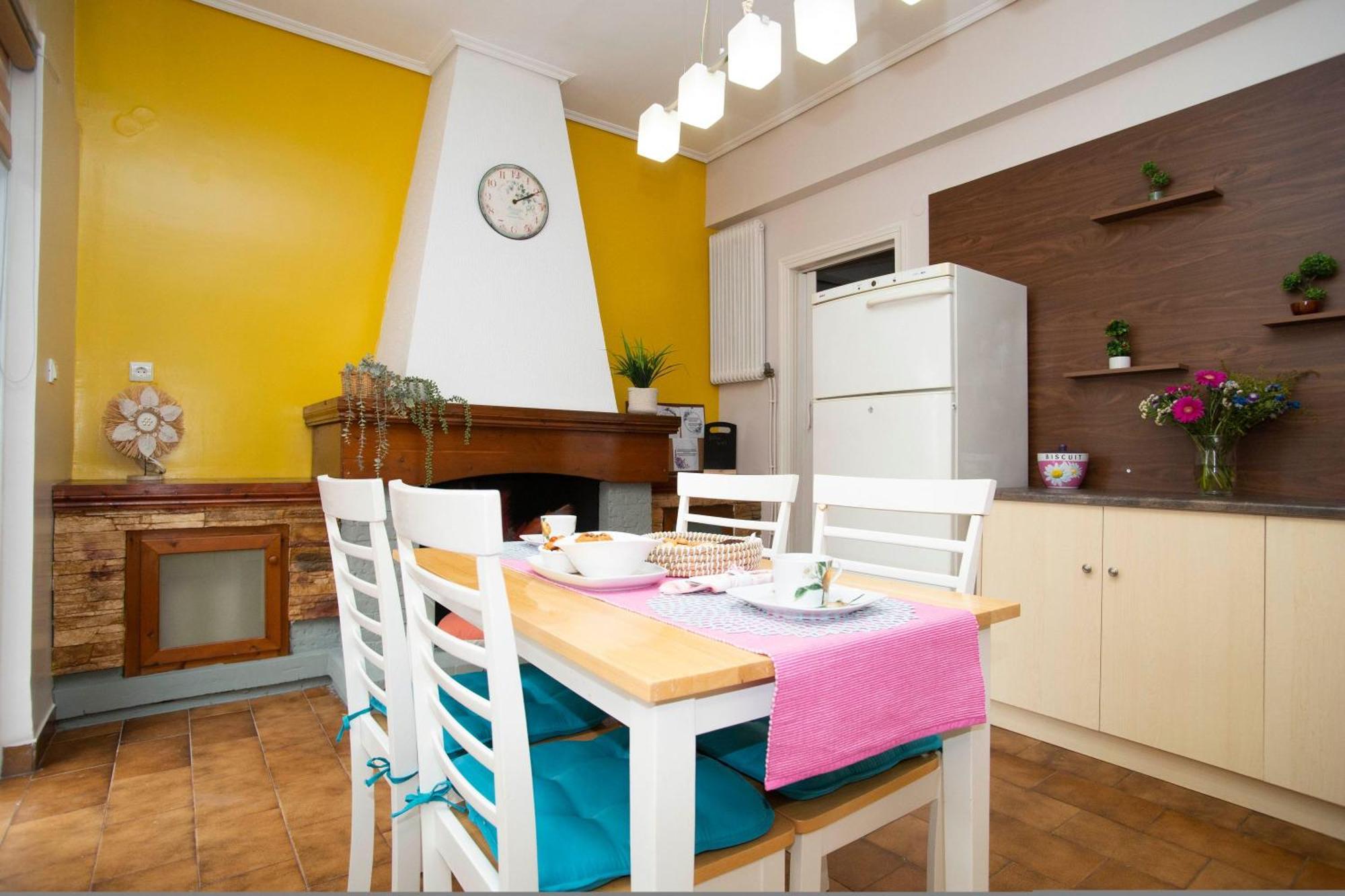Electra's 2-bedroom Apt-convenient Location Apartment *