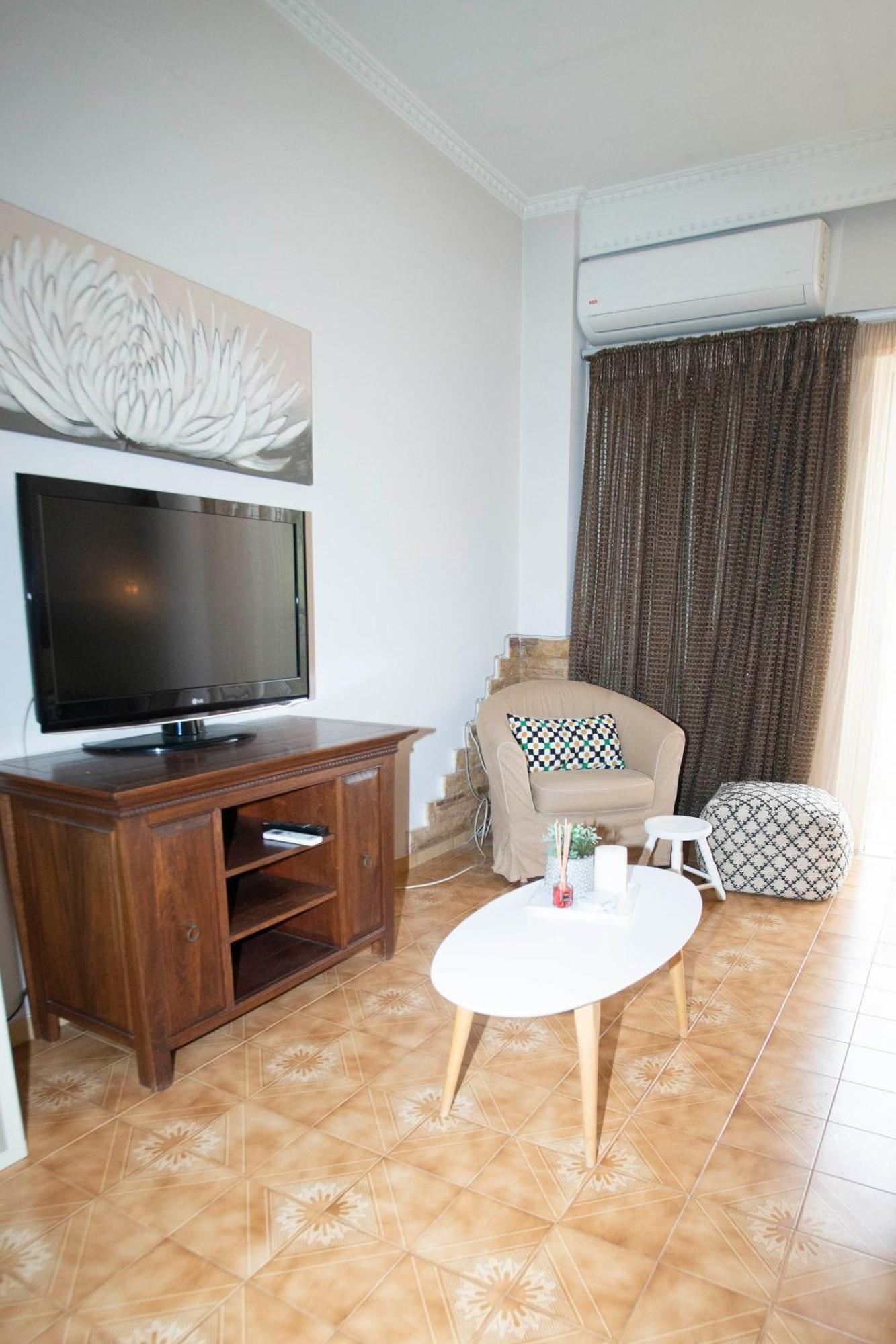 Electra's 2-bedroom Apt-convenient Location * Patras